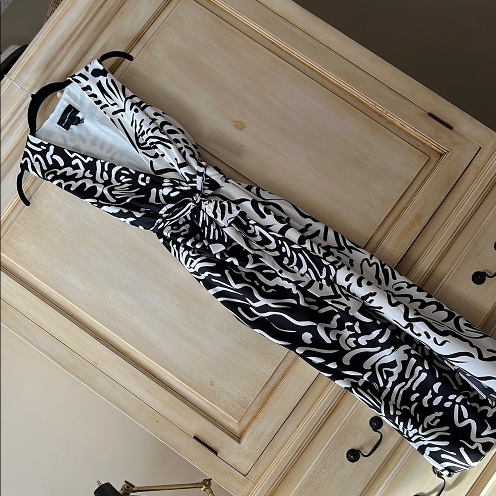Donna Morgan Black and White Patterned wrap midi/Maxi Dress-NWT-size 4